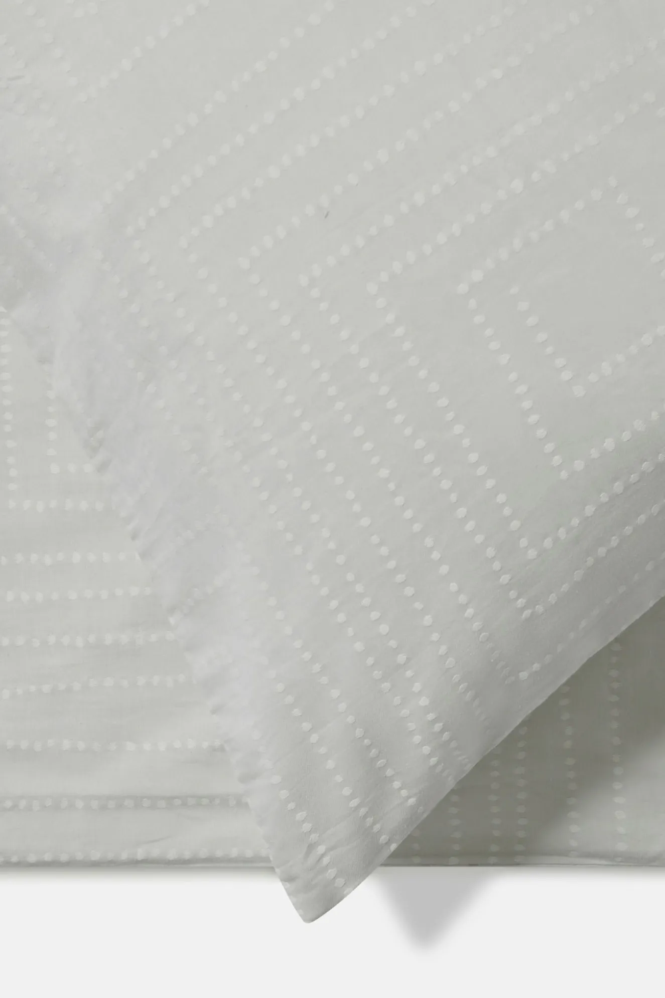 Jasper Conran Dot To Dot Jacquard Duvet Set Store